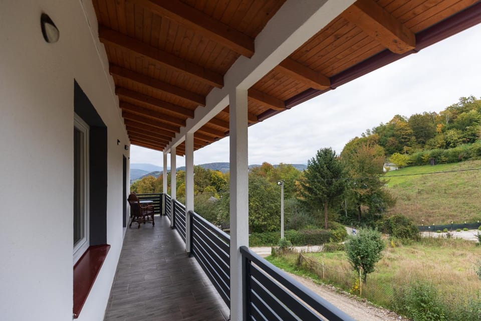 Natural landscape, View (from property/room), Balcony/Terrace