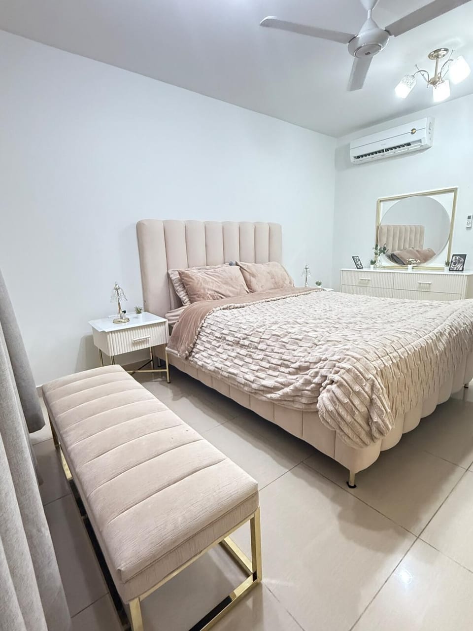 Opera47 Spacious & Central Apartment in Muscat