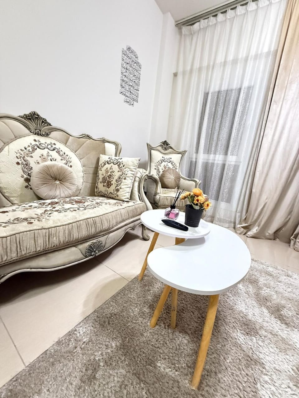 Opera67 Spacious & Central Apartment in Muscat