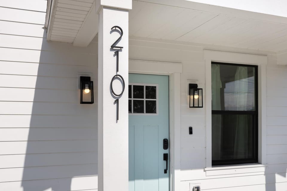 Free parking, Free WiFi 2 bed home House in Tampa