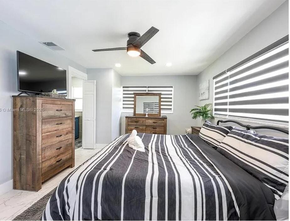 Waterfront 3BR Pool Oasis with Dock, Grill & Lounge Villa in Cape Coral