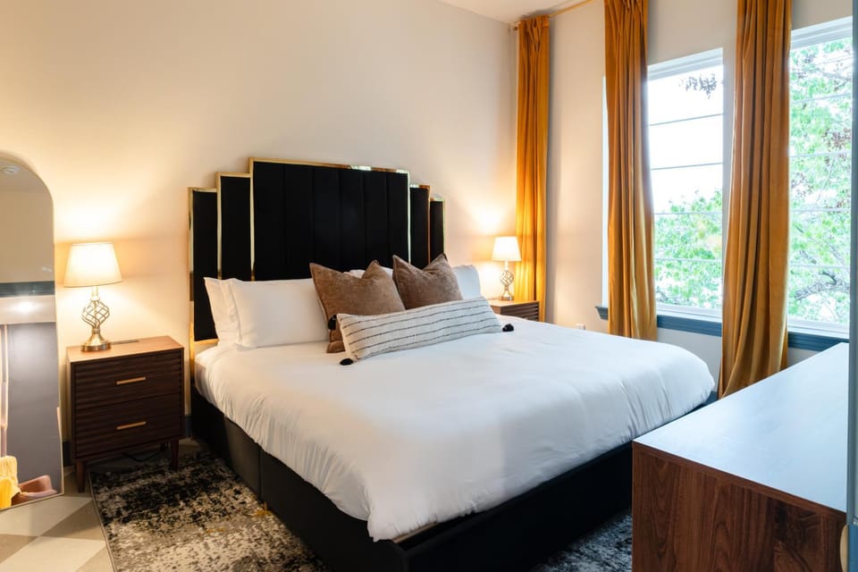 Bed, Bedroom