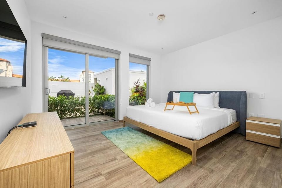 BRAND NEW 1BR Condo w/Pool, Patio, GYM @ PalmBeach Apartment in Noord