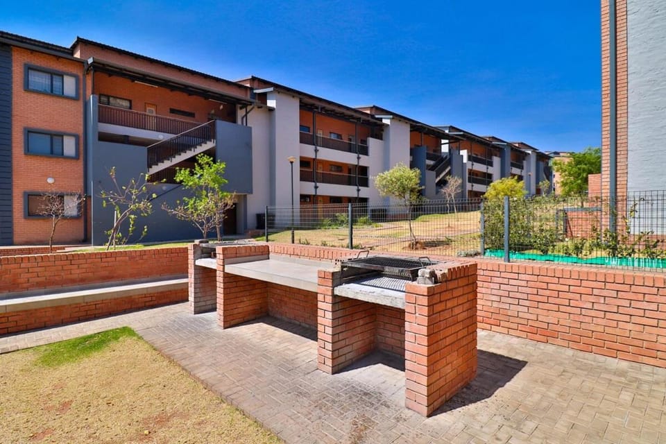 Waterfall Smart Apartment 2bed2bath Apartment in Sandton