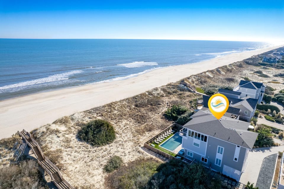 1690 - Saltspray Sunrise House in Corolla