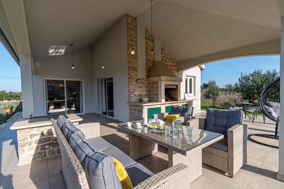 Patio, Day, View (from property/room), Balcony/Terrace, Seating area