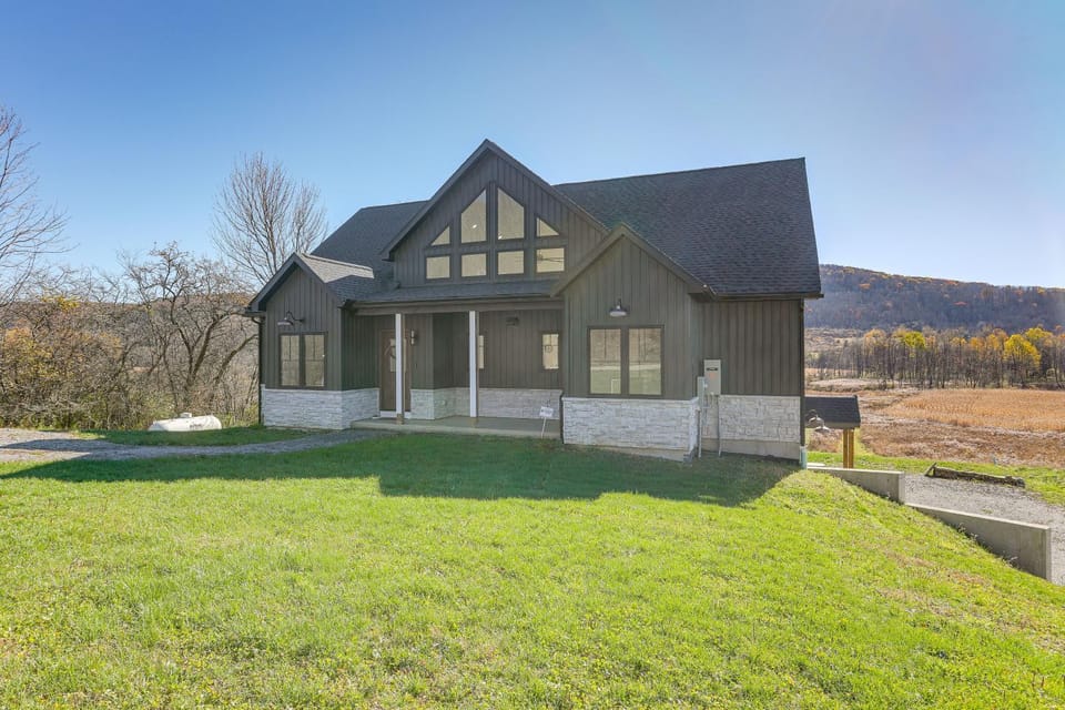 3 Mi to Holiday Valley: Mtn-View Home w/ Patio House in Cattaraugus