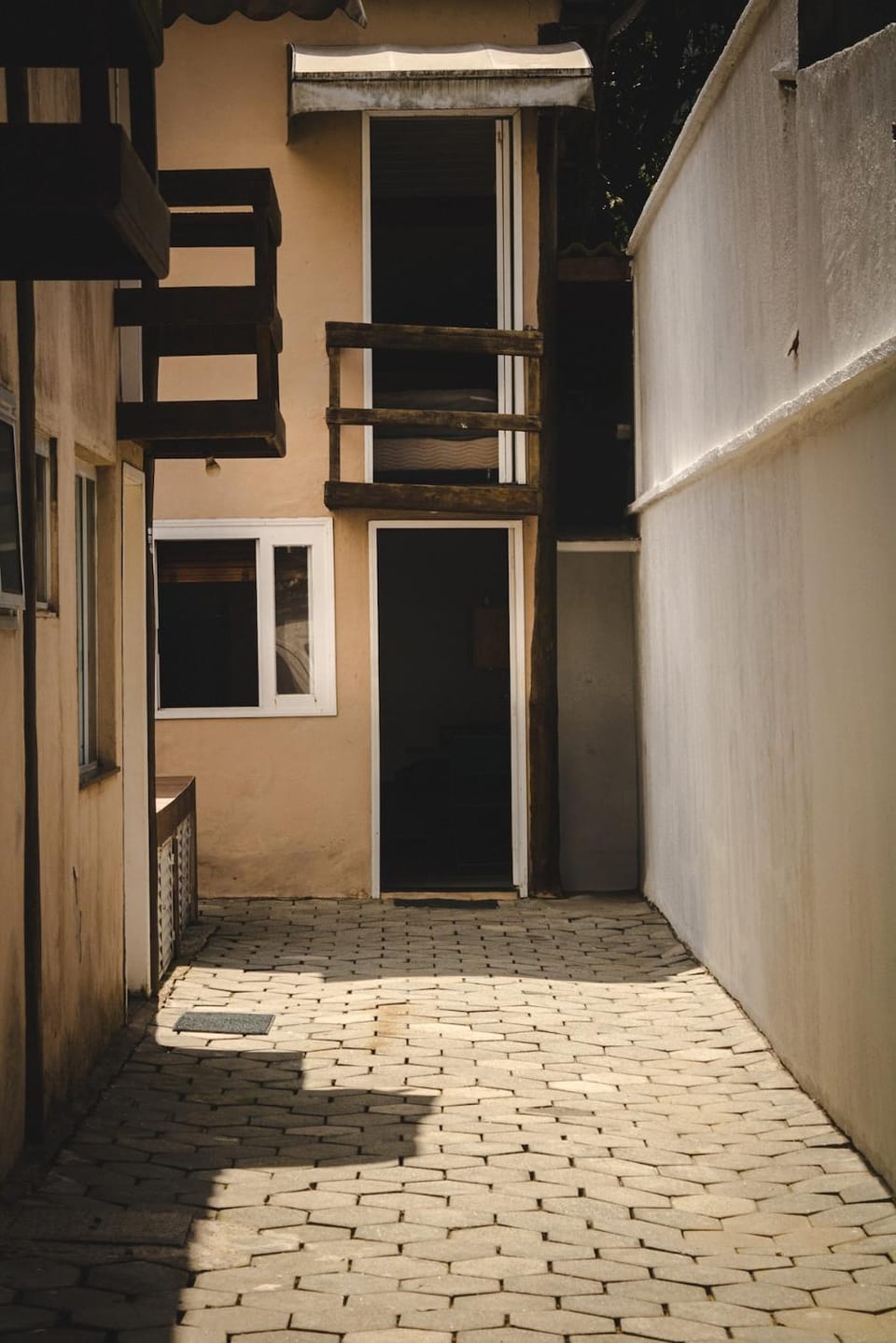Facade/entrance, Balcony/Terrace