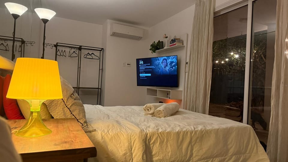 Bed, TV and multimedia