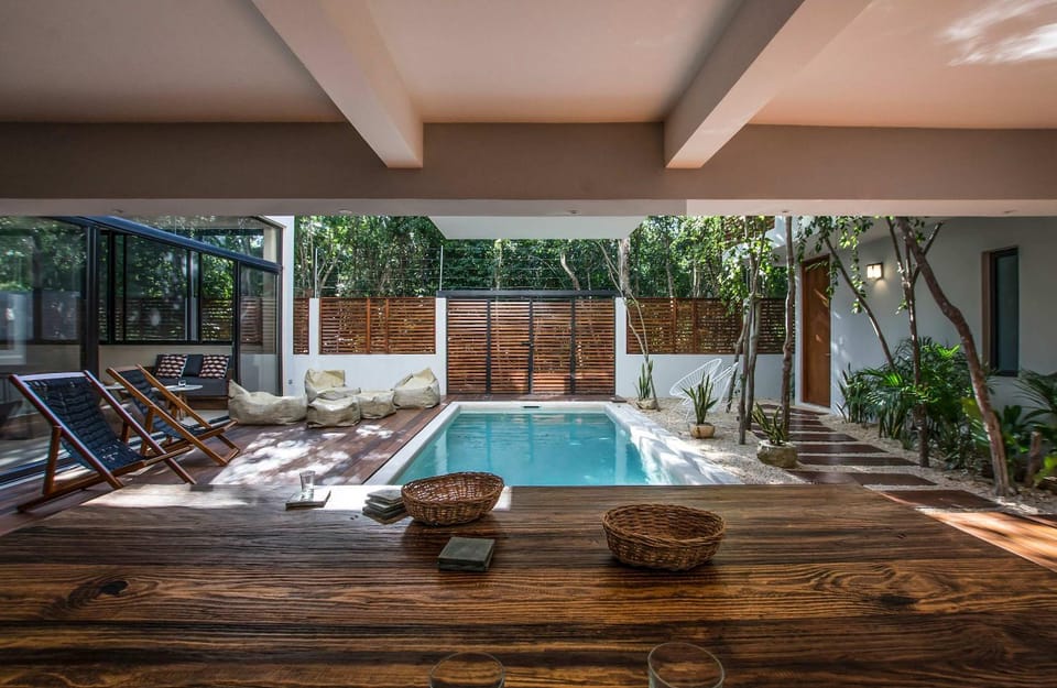 Swimming pool
