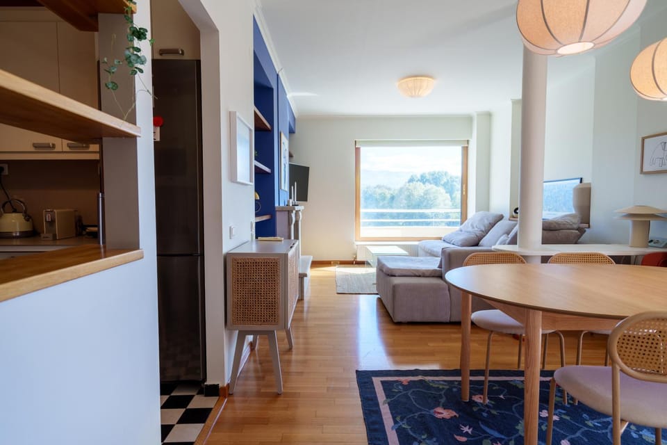 C1oannina 2floor apartment - style, comfort, lake view Apartment in Ioannina