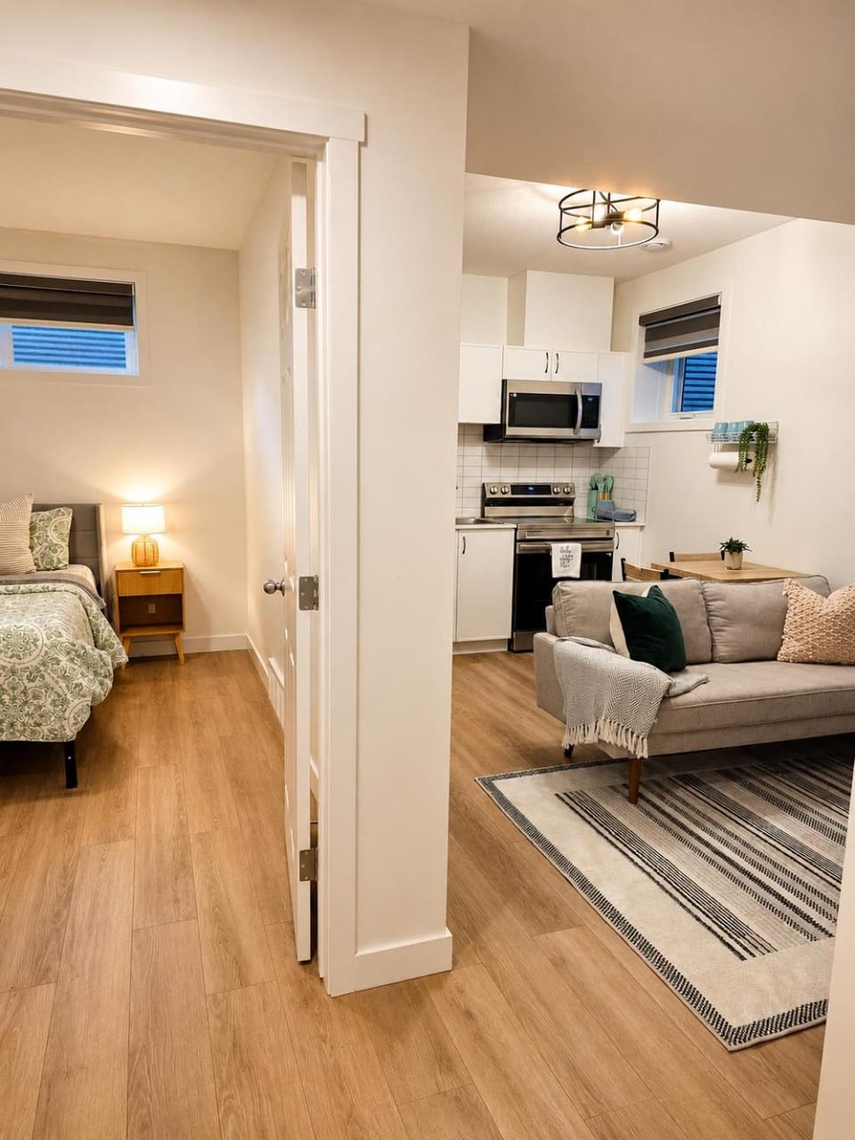 Modern Private Suite - 1BRM- Close to West Edmonton Mall Apartment in Edmonton