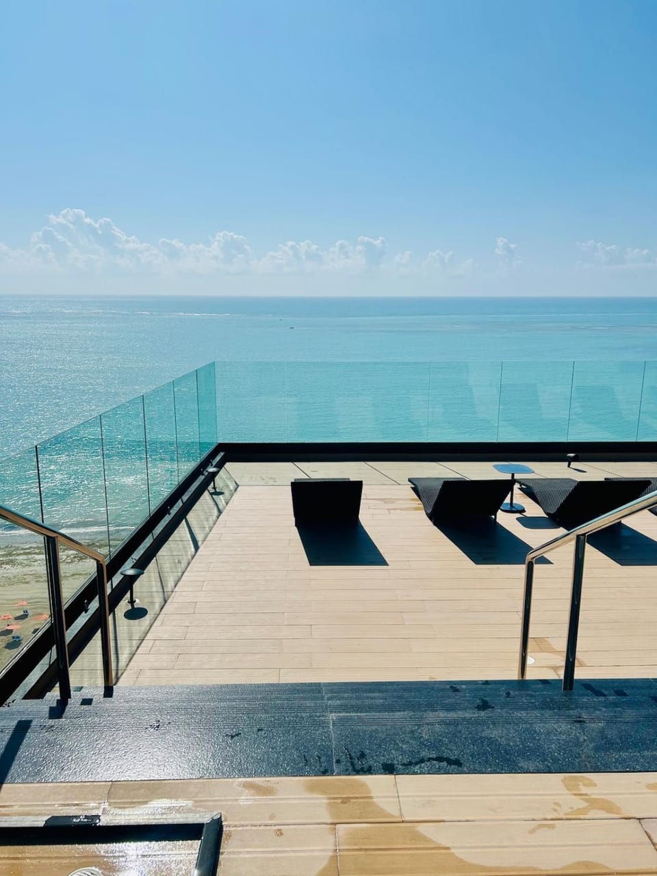 Natural landscape, View (from property/room), Balcony/Terrace, Beach, Sea view, sunbed