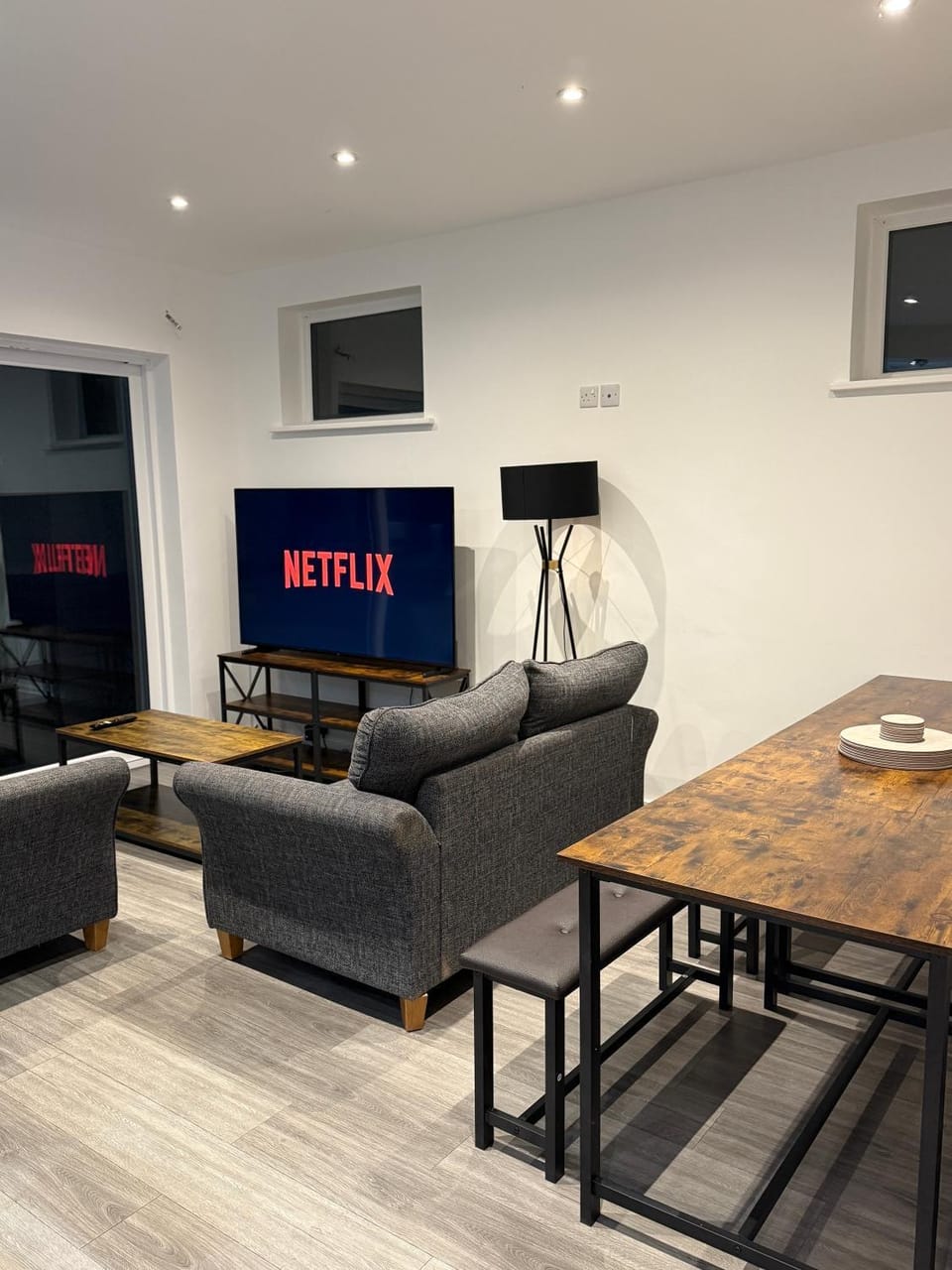 5 bedroom house in Pettswood Apartment in Orpington