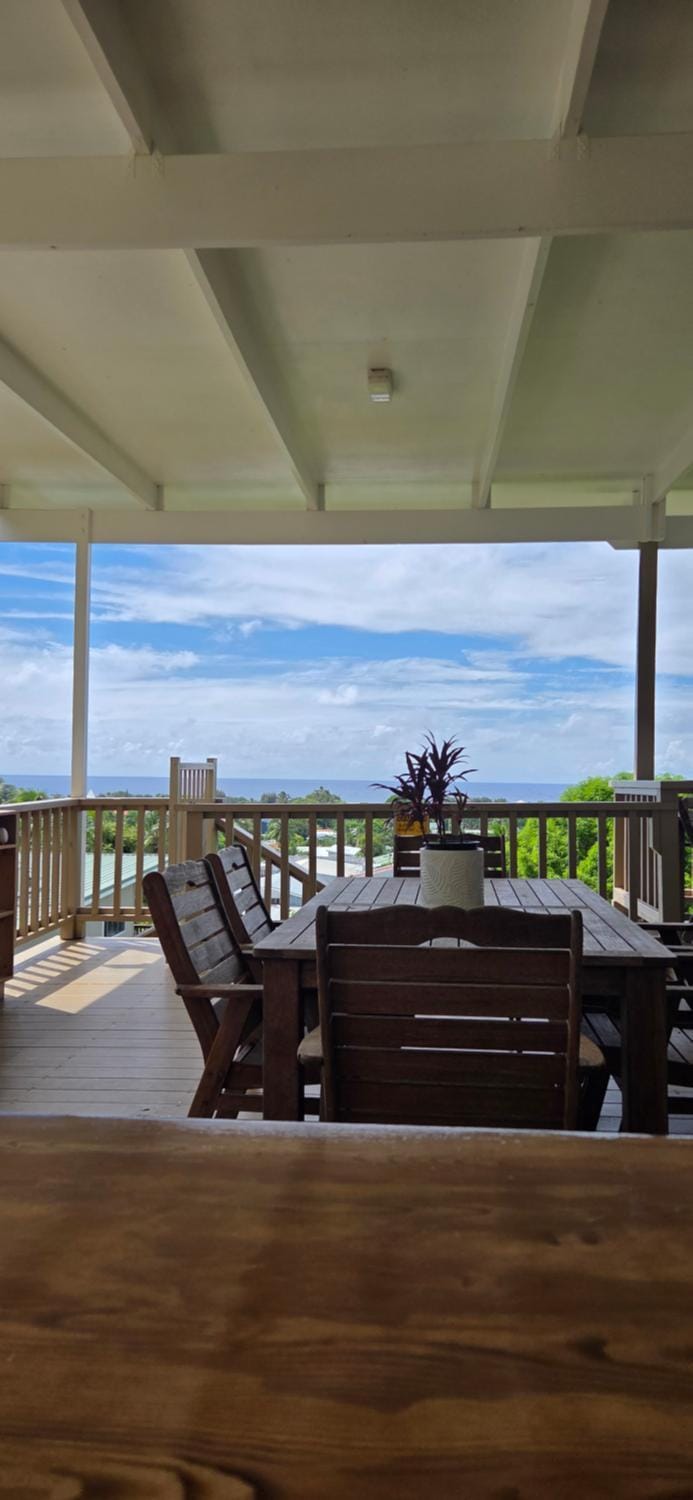 Ocean Beach Town View - Pool With Amazing Views! House in Avarua District