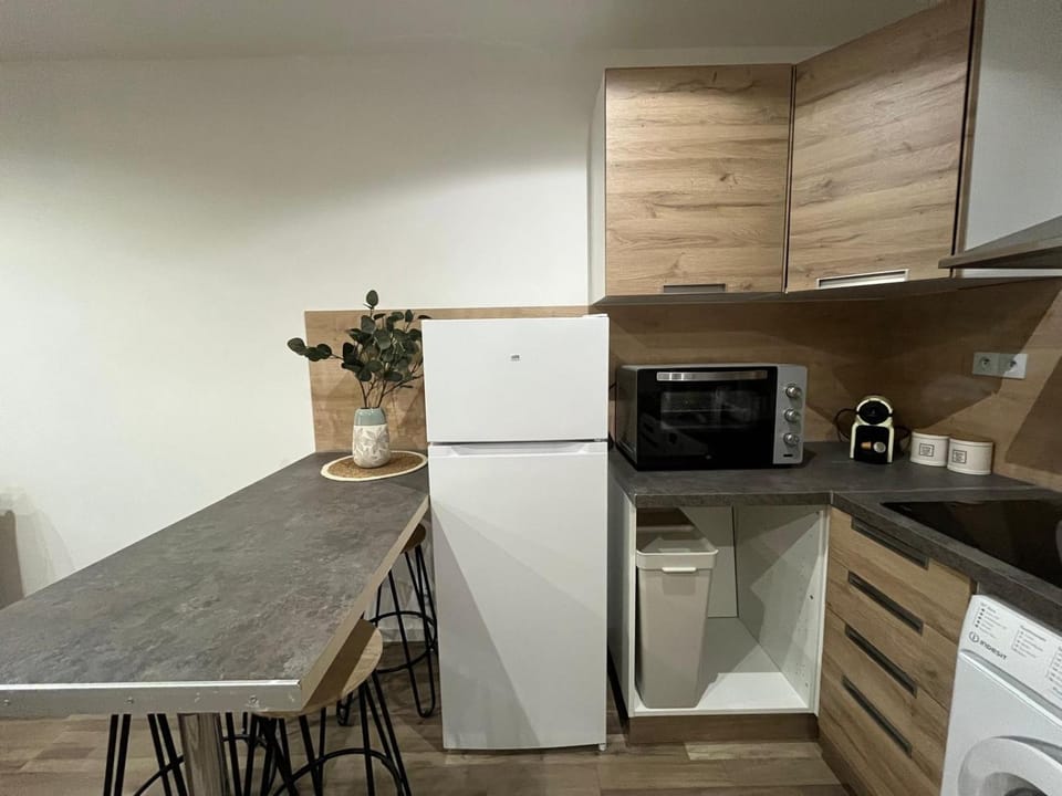 Charmant T2 équipé Proche Versailles Apartment in Montigny-le-Bretonneux