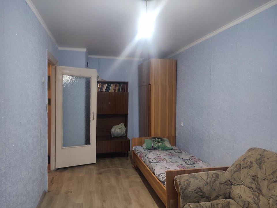 Є багато варіантів квартир, Телефонуйте- 096,149,2334 Apartment in Ukraine