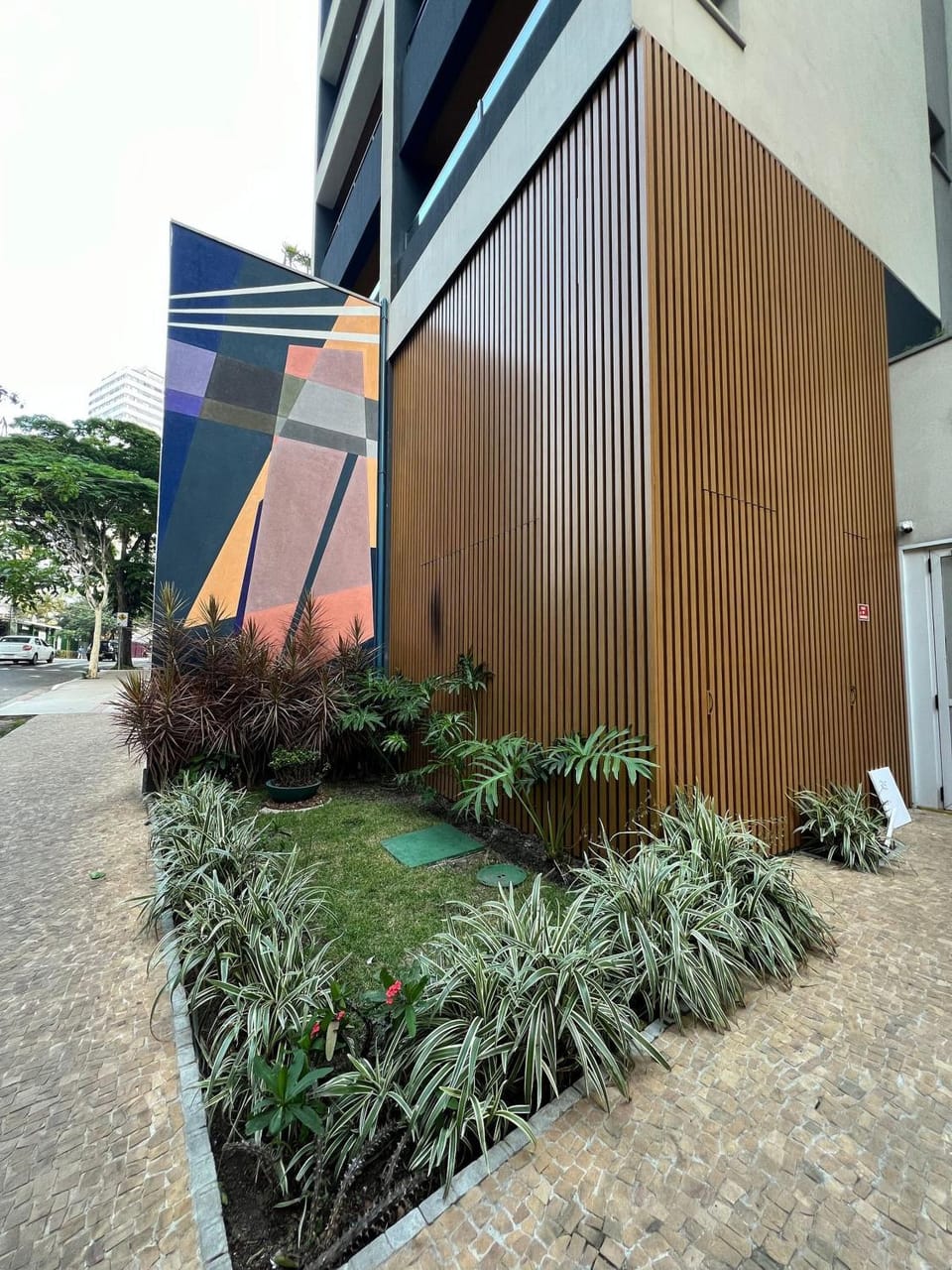 Facade/entrance