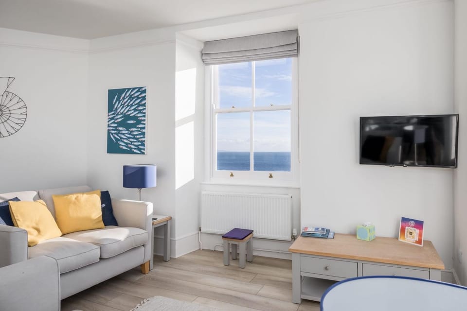 High Tides Apartment in Lyme Regis