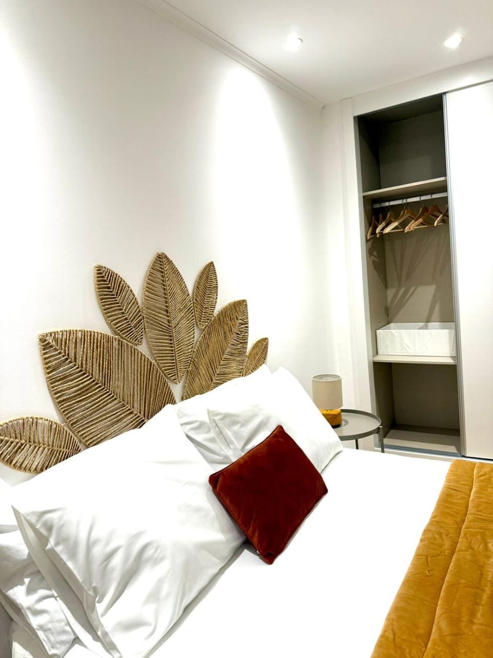 Bed, Photo of the whole room, Bedroom, wardrobe