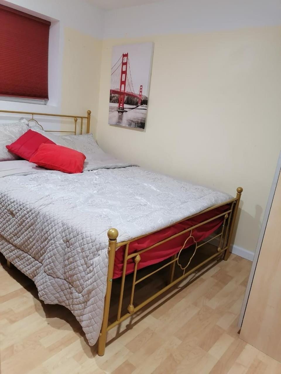 Great motherlaw apartments with your own entrance! House in Sandy