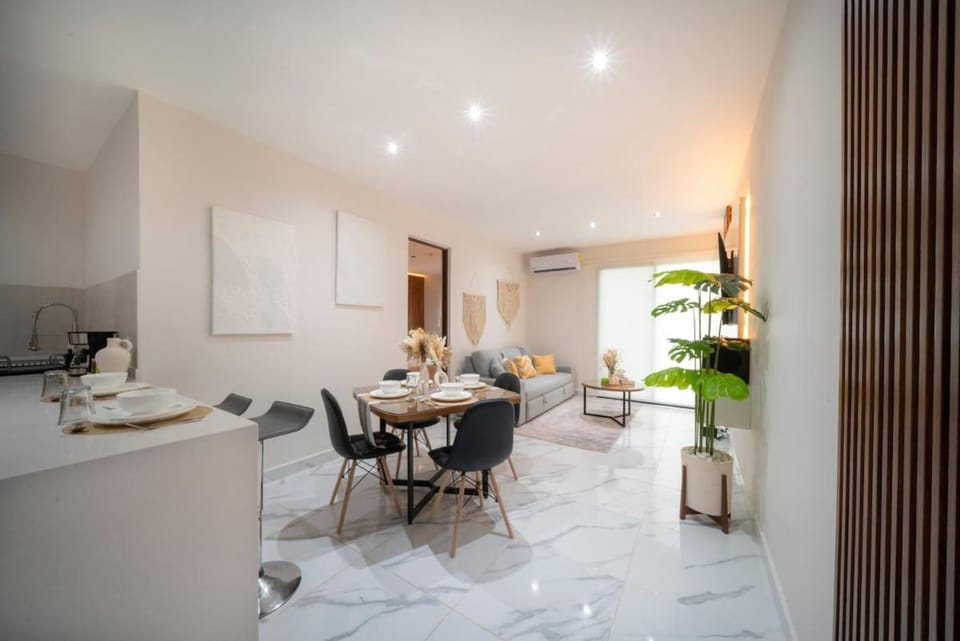 Living room, Seating area, Dining area