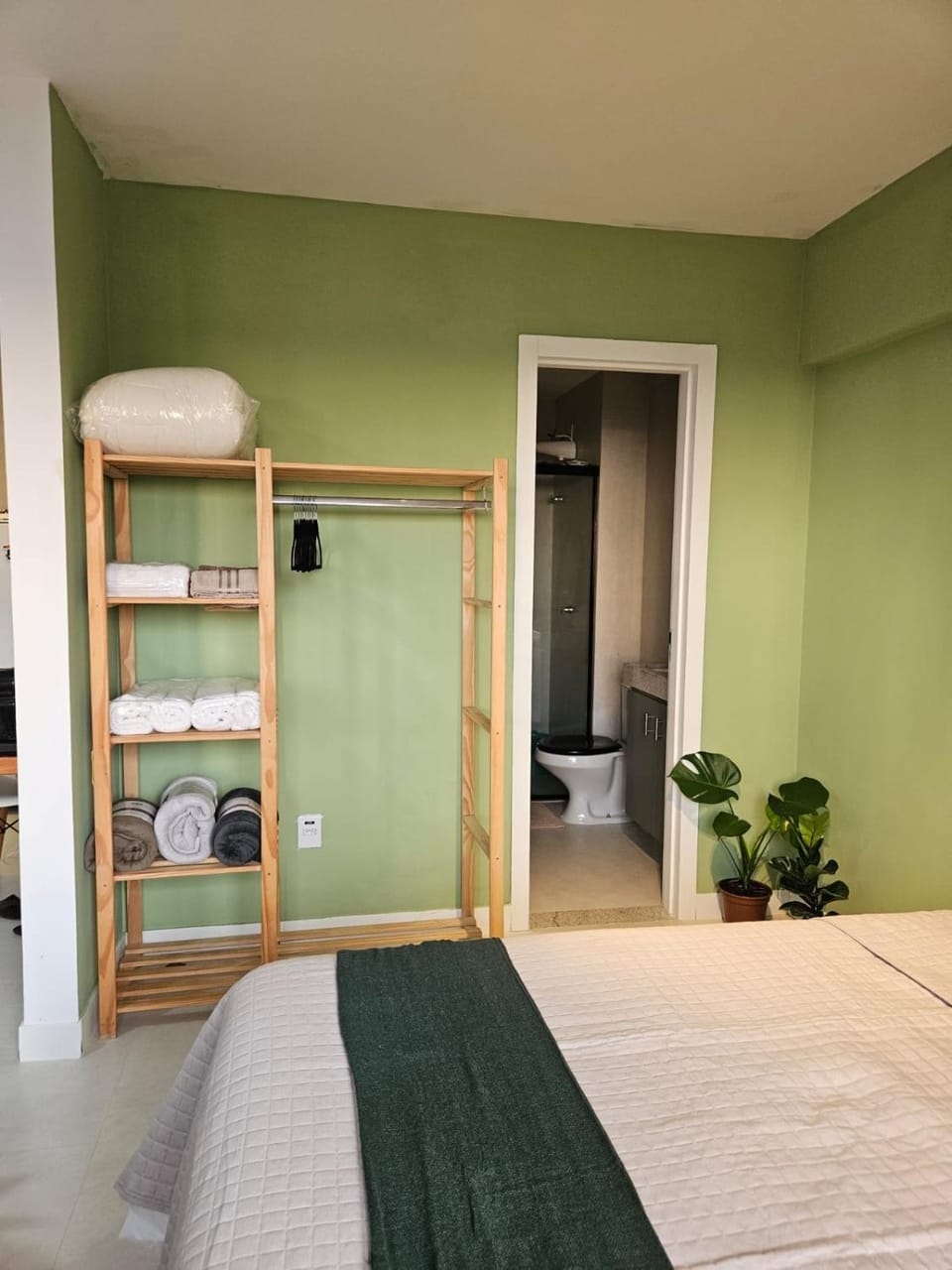 Bed, Bathroom, Photo of the whole room, Bedroom, towels