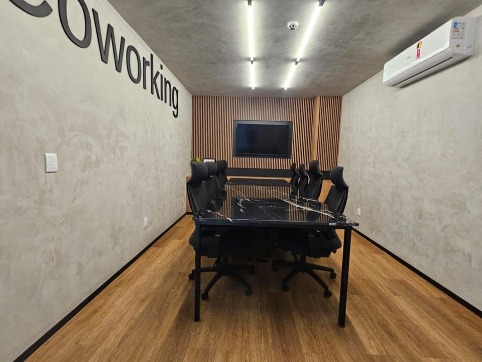 Meeting/conference room