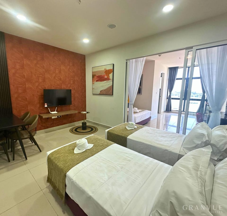 TV and multimedia, Photo of the whole room, Bedroom