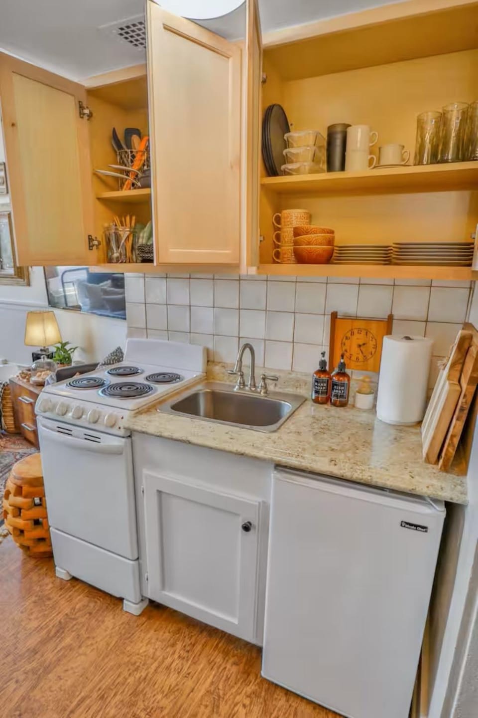 Walk Everywhere - Charming Studio on the Riverwalk Apartment in San Antonio