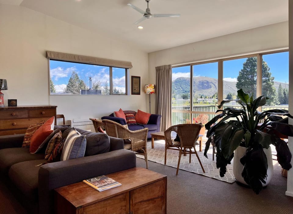 Living room, Seating area, Mountain view