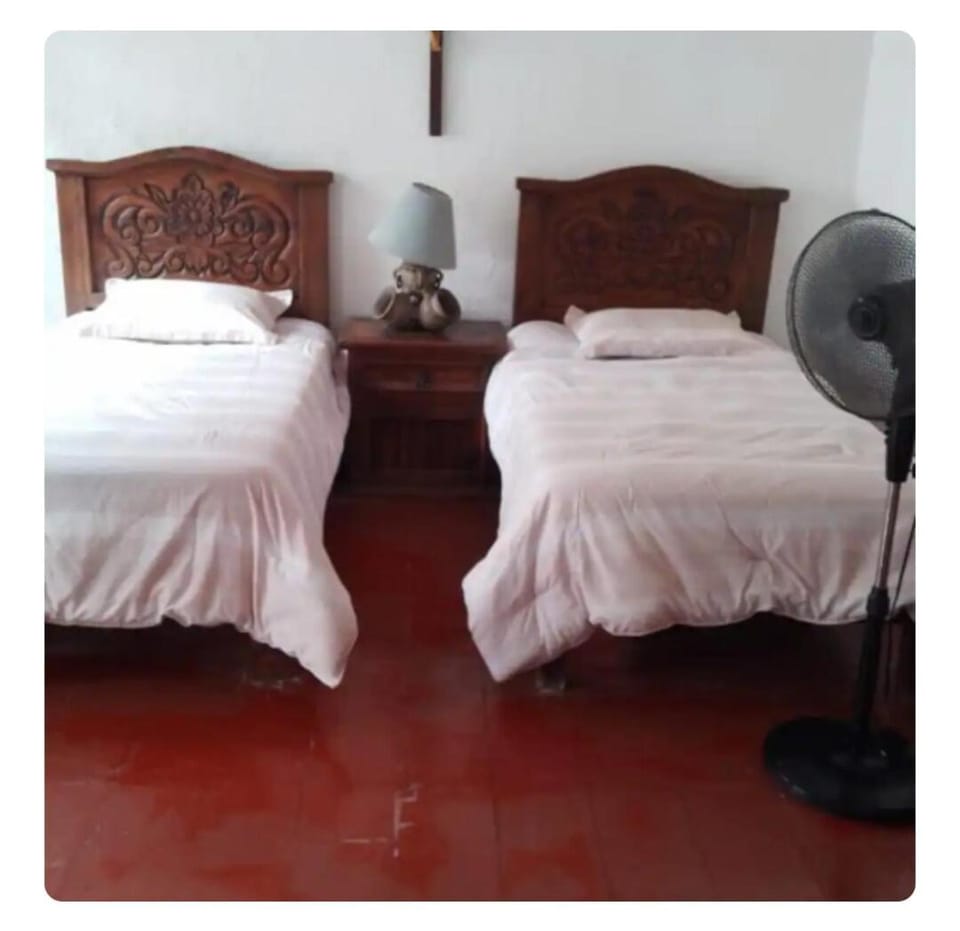 Departamento en Taxco 2 Habitaciones 5 huespedes Estacionamiento Gratis Apartment in Taxco