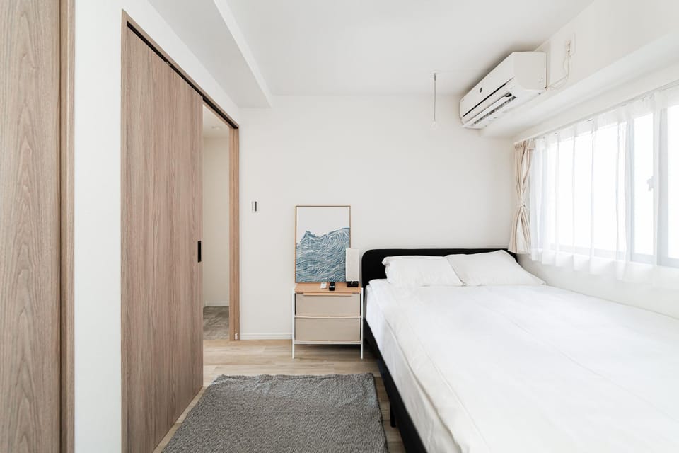 Bed, Photo of the whole room, Bedroom, air conditioner