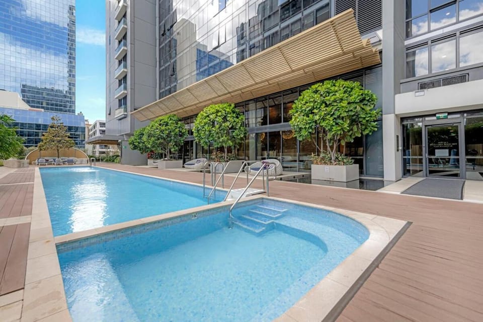 Hot Tub, Swimming pool