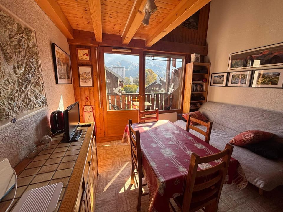 Charmant T2 Mezzanine au centre - Animaux acceptés - FR-1-624-187 Apartment in Samoëns