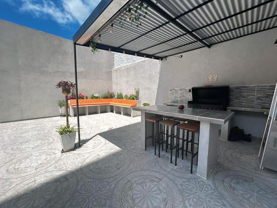 Patio, Balcony/Terrace