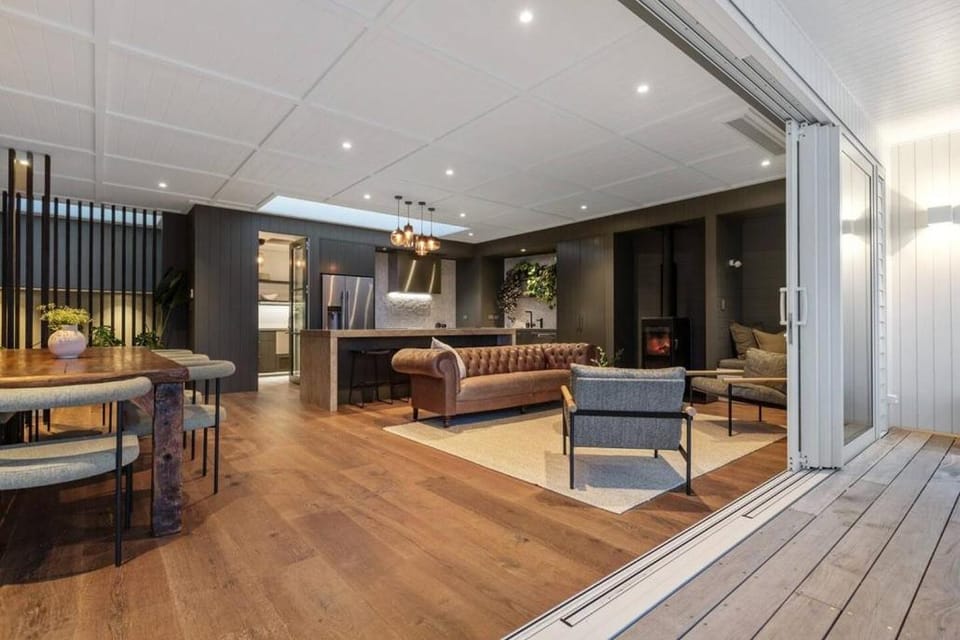 Cheltenham Beachfront House, Devonport House in Auckland
