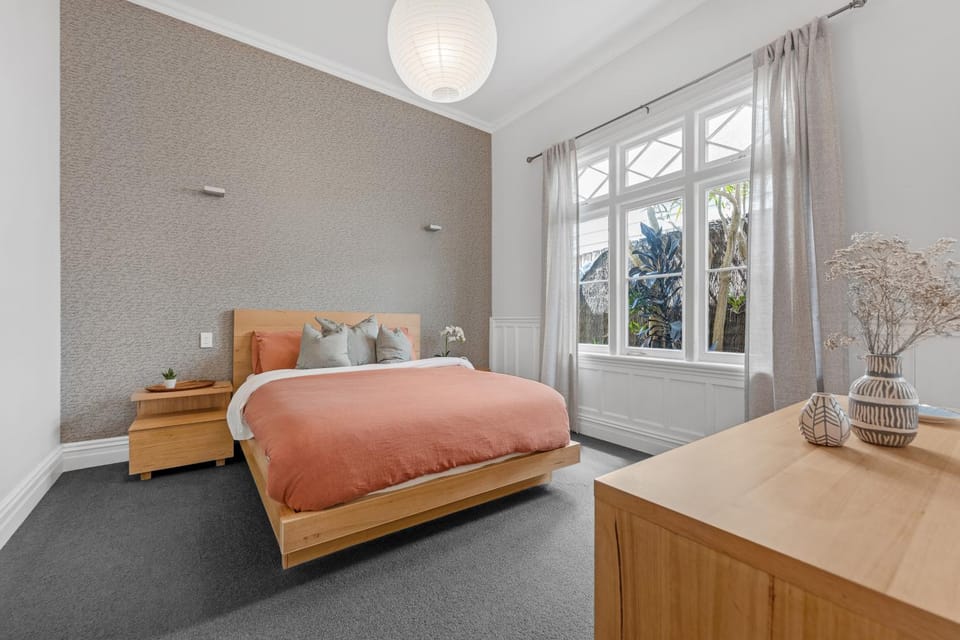 Villa on Vauxhall by Bespoke Stays House in Auckland