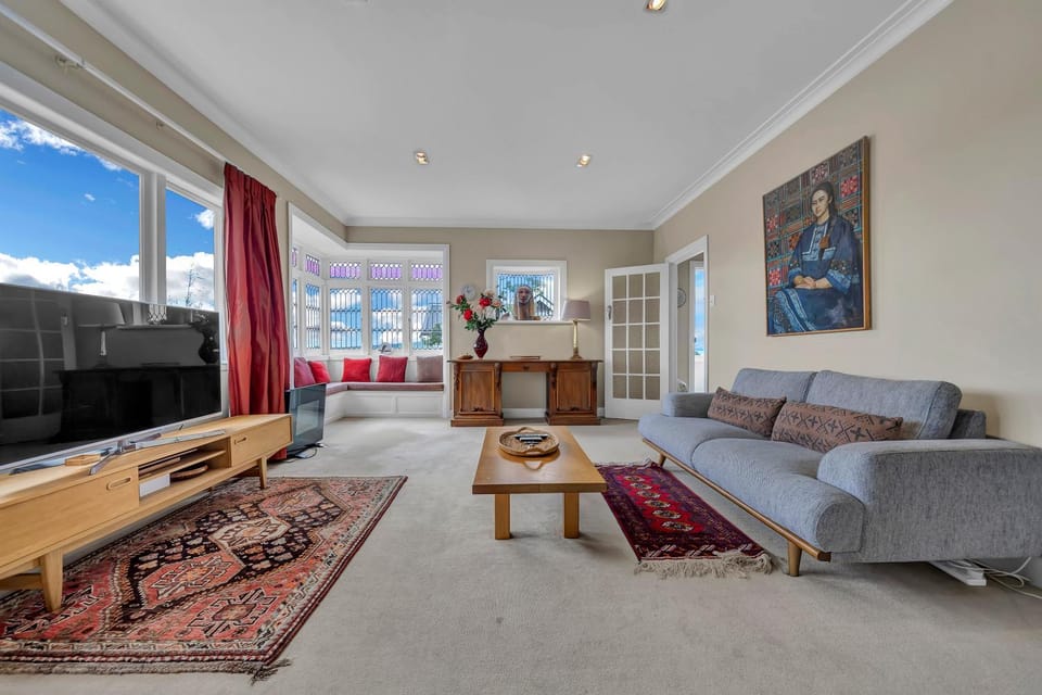 Devonport Villa with Rangitoto Views, Sleeps 6 House in Auckland