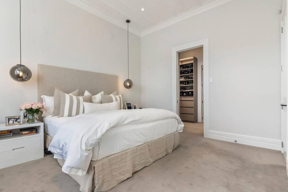 Exquisite Elegance by Bespoke Stays House in Auckland