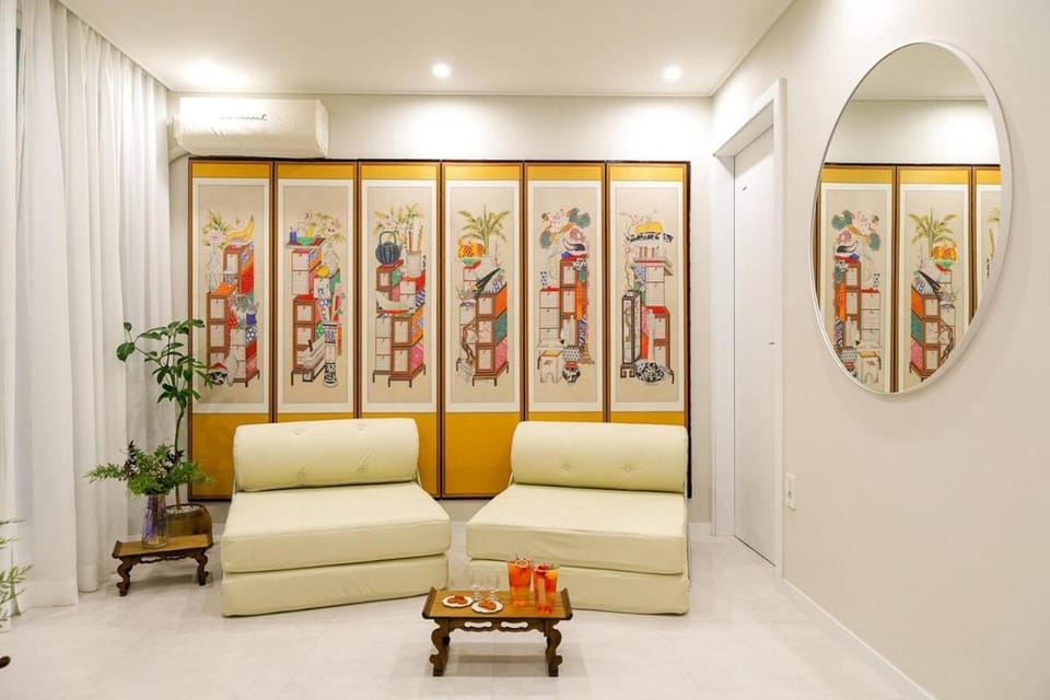 Living room, air conditioner