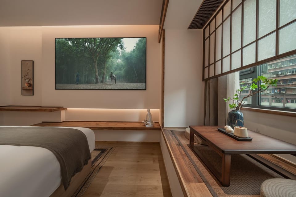 TV and multimedia, Photo of the whole room, Bedroom