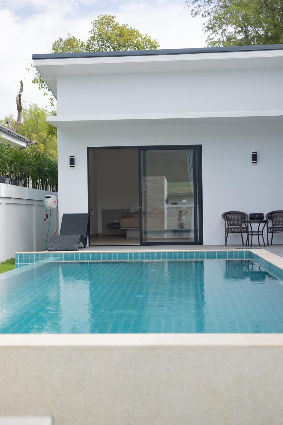 Patio, Pool view, Swimming pool, Swimming pool, sunbed