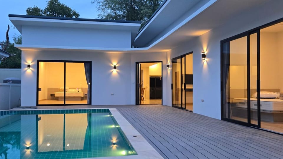 Patio, Pool view, Swimming pool