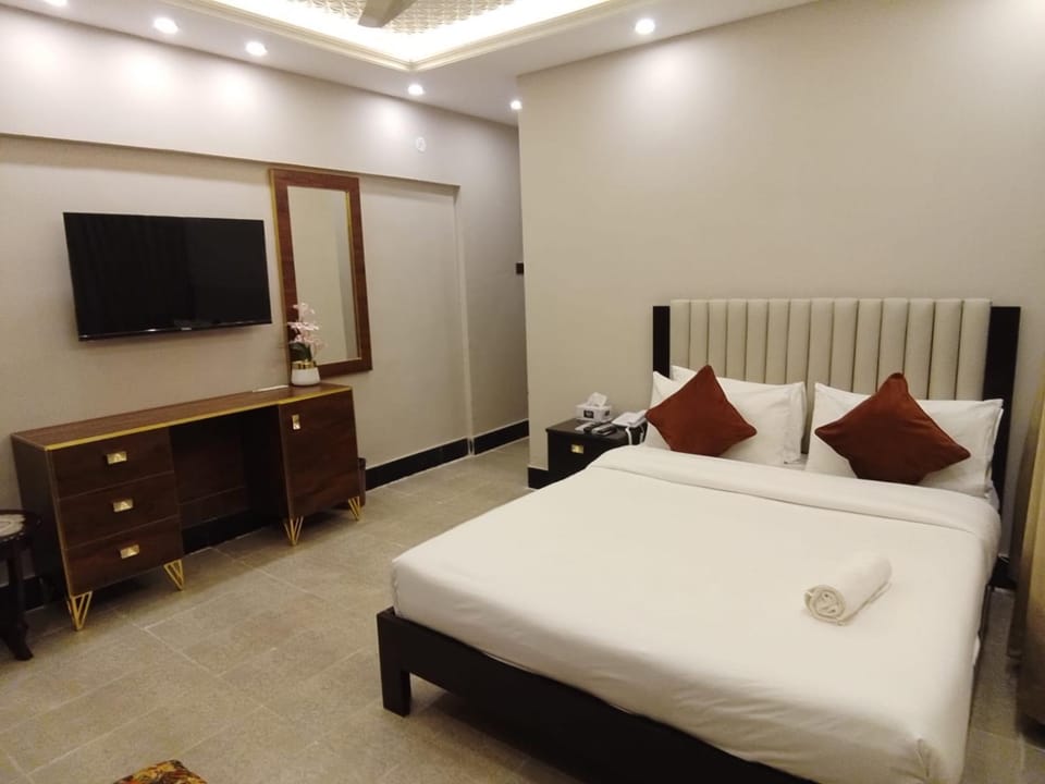 Blue Sky Hotel Clifton 2 Bed and Breakfast in Karachi