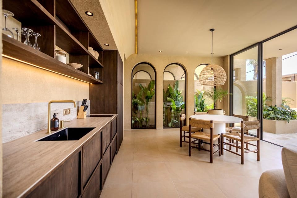 Living room, Dining area, minibar
