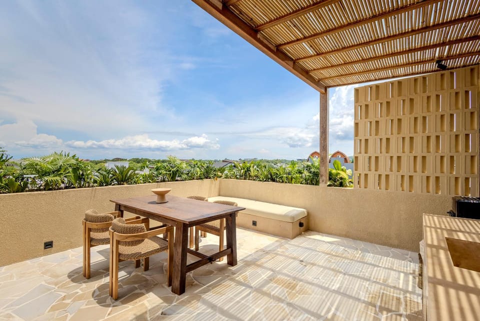 Patio, Day, View (from property/room), Balcony/Terrace, Mountain view