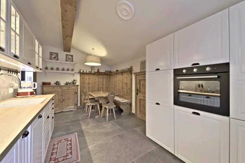 Attic Lake View with Free Parking Apartment in Saint Moritz
