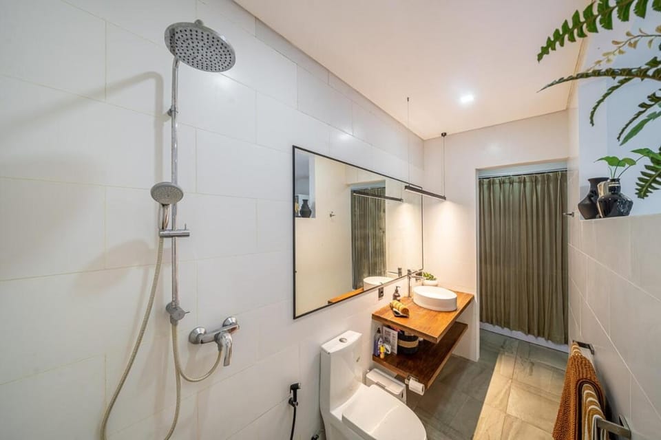 Villa 121 - Modern 1BR Villa Near Batu Belig Beach Villa in North Kuta