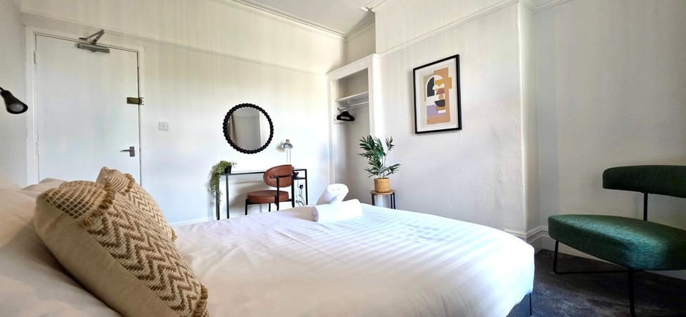 Bed, Bedroom